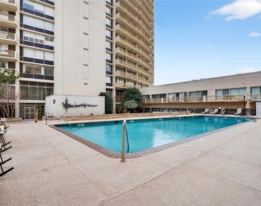 6211 Northwest Highway - Photo Thumbnail 28