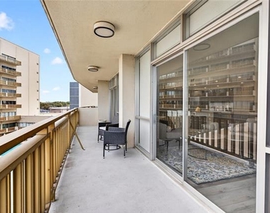 6211 Northwest Highway - Photo Thumbnail 20