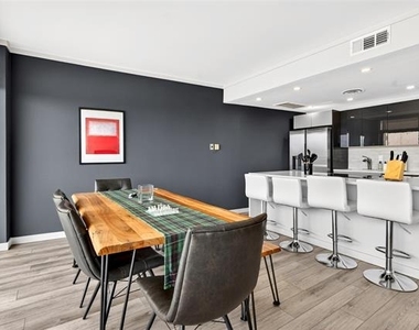 6211 Northwest Highway - Photo Thumbnail 6