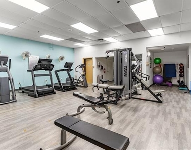 6211 Northwest Highway - Photo Thumbnail 24