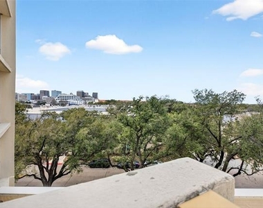 6211 Northwest Highway - Photo Thumbnail 21