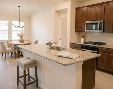 3920 Turquoise Avenue - Photo Thumbnail 5