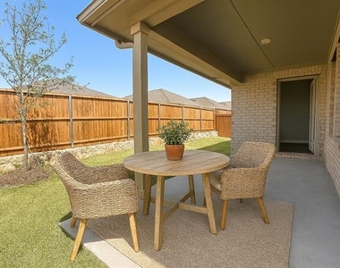3920 Turquoise Avenue - Photo Thumbnail 6