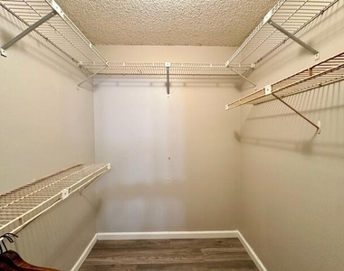 6020 Nw 64th Avenue - Photo Thumbnail 13