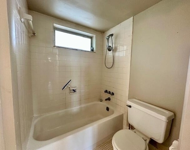 6020 Nw 64th Avenue - Photo Thumbnail 14