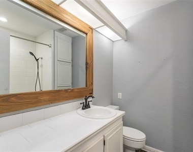 825 Milford Street - Photo Thumbnail 27