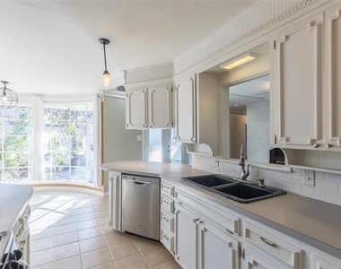 825 Milford Street - Photo Thumbnail 8