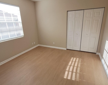 6729 Bulrush Court - Photo Thumbnail 24