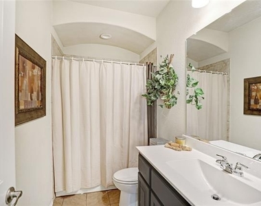 100 Creek Terrace Drive - Photo Thumbnail 11