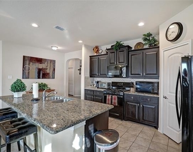 100 Creek Terrace Drive - Photo Thumbnail 3