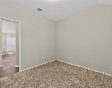 9901 Pronghorn Road - Photo Thumbnail 9