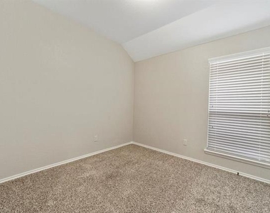 9901 Pronghorn Road - Photo Thumbnail 11