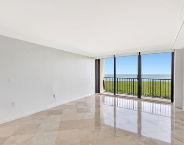 400 Beach Road - Photo Thumbnail 12