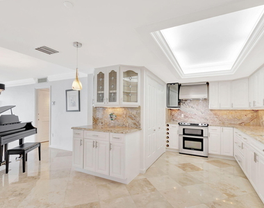 400 Beach Road - Photo Thumbnail 8