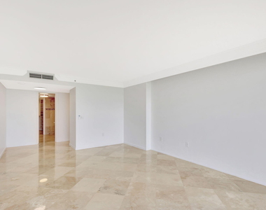 400 Beach Road - Photo Thumbnail 19
