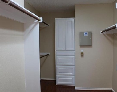 4428 Buchanan Drive - Photo Thumbnail 14