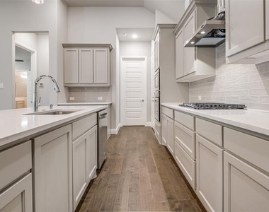 13280 Jonata Street - Photo Thumbnail 3