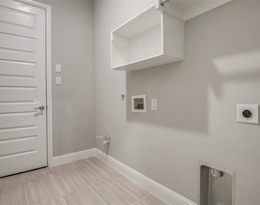 13280 Jonata Street - Photo Thumbnail 16