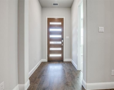 13280 Jonata Street - Photo Thumbnail 17