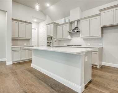 13280 Jonata Street - Photo Thumbnail 8