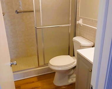 2180 Ne 67th Street - Photo Thumbnail 4