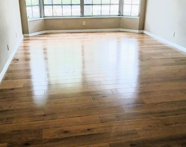 2180 Ne 67th Street - Photo Thumbnail 2