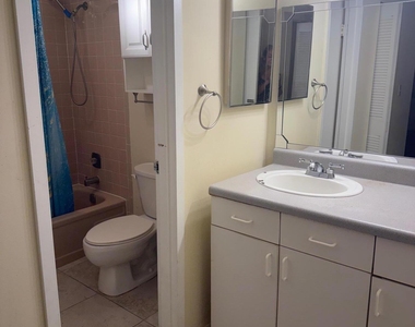 4394 Nw 9th Avenue - Photo Thumbnail 3