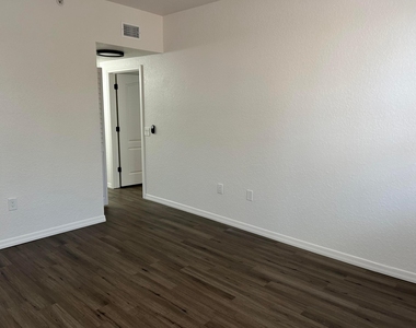 11035 Legacy Boulevard - Photo Thumbnail 7