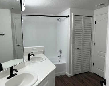 11035 Legacy Boulevard - Photo Thumbnail 10