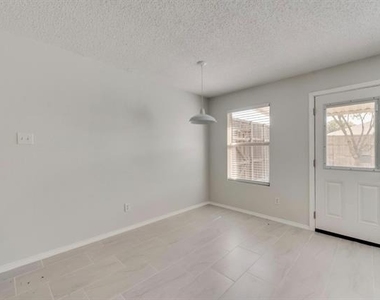 1473 Madison Drive - Photo Thumbnail 14