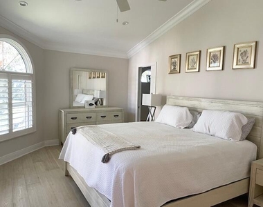 2502 N Fairway Dr Drive N - Photo Thumbnail 5