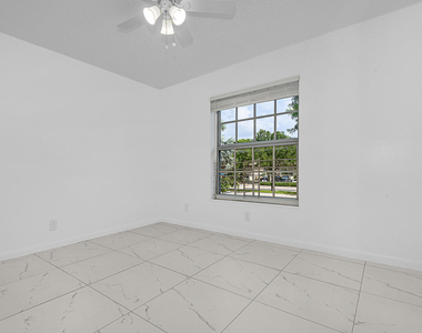8706 W Sample Road - Photo Thumbnail 14