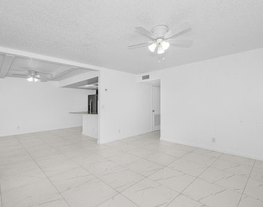 8706 W Sample Road - Photo Thumbnail 5