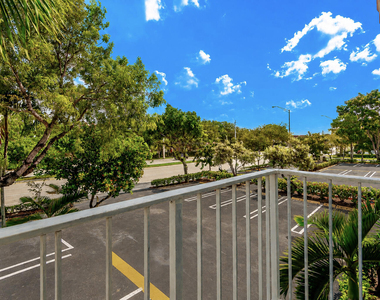 8706 W Sample Road - Photo Thumbnail 9