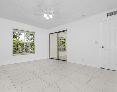8706 W Sample Road - Photo Thumbnail 16