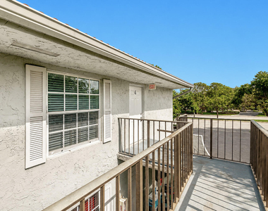 8706 W Sample Road - Photo Thumbnail 18