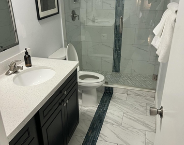 2100 Ne 33rd Avenue - Photo Thumbnail 1