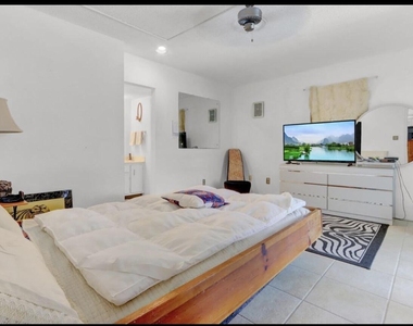216 Ne Mainsail Street - Photo Thumbnail 3