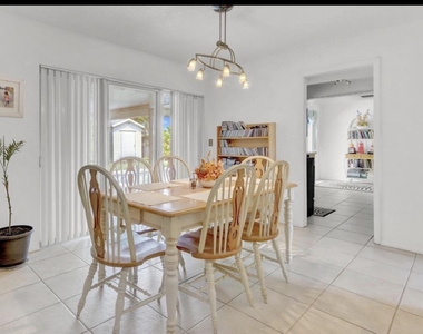216 Ne Mainsail Street - Photo Thumbnail 9
