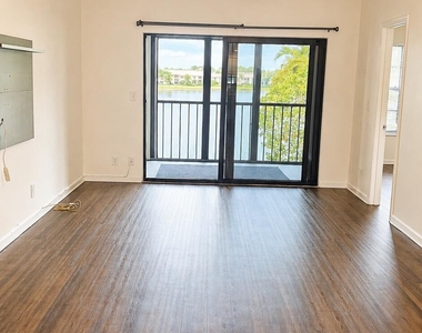2650 Greenwood Terrace - Photo Thumbnail 1