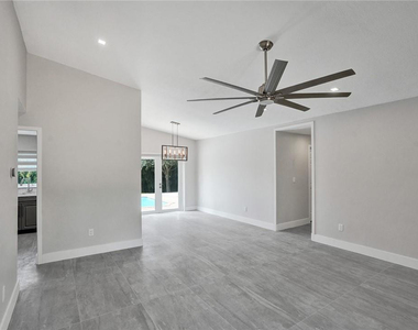 11627 Sw 50th Street - Photo Thumbnail 1