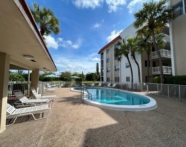 3601 Inverrary Drive - Photo Thumbnail 28
