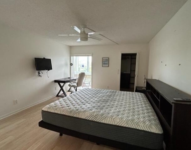 3601 Inverrary Drive - Photo Thumbnail 14