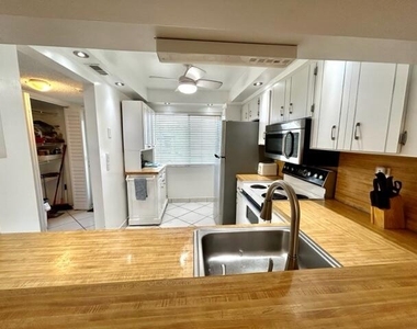 3601 Inverrary Drive - Photo Thumbnail 11