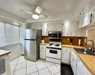 3601 Inverrary Drive - Photo Thumbnail 9