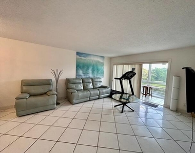 3601 Inverrary Drive - Photo Thumbnail 4