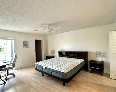 3601 Inverrary Drive - Photo Thumbnail 12
