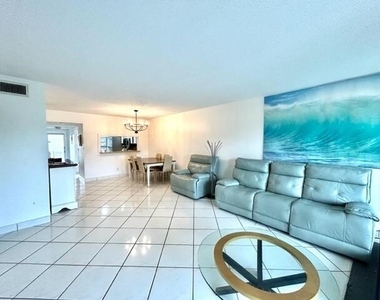 3601 Inverrary Drive - Photo Thumbnail 2