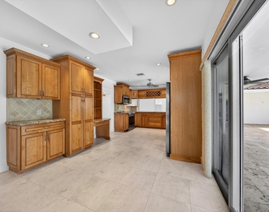 6251 Ne 20th Terrace - Photo Thumbnail 73