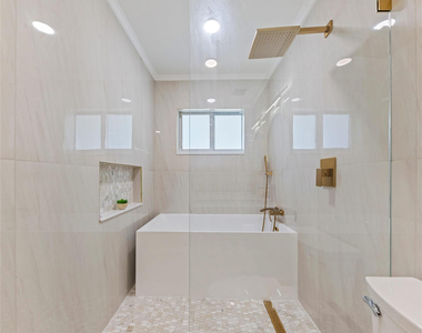 6251 Ne 20th Terrace - Photo Thumbnail 51